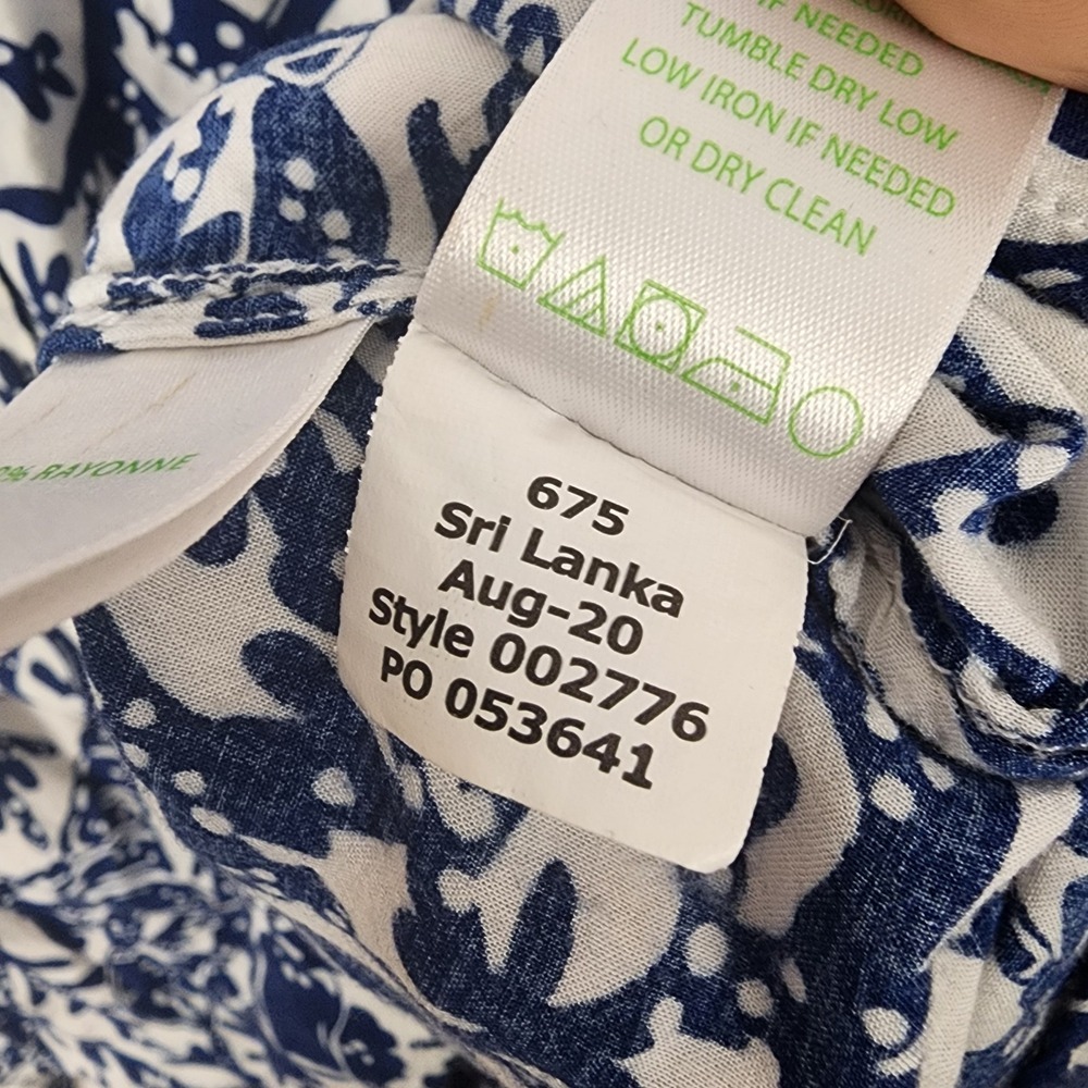 Lilly Pulitzer Sea View Rayon Navy Blue Floral Button Shirt Women's Medium - Picture 8 of 10
